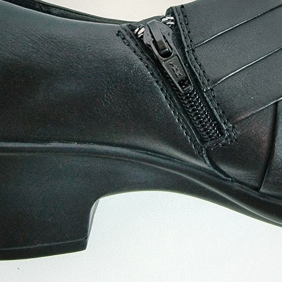 Clarks England Women's Shoes Ankle Booties Size 10M - Picture 8 of 13
